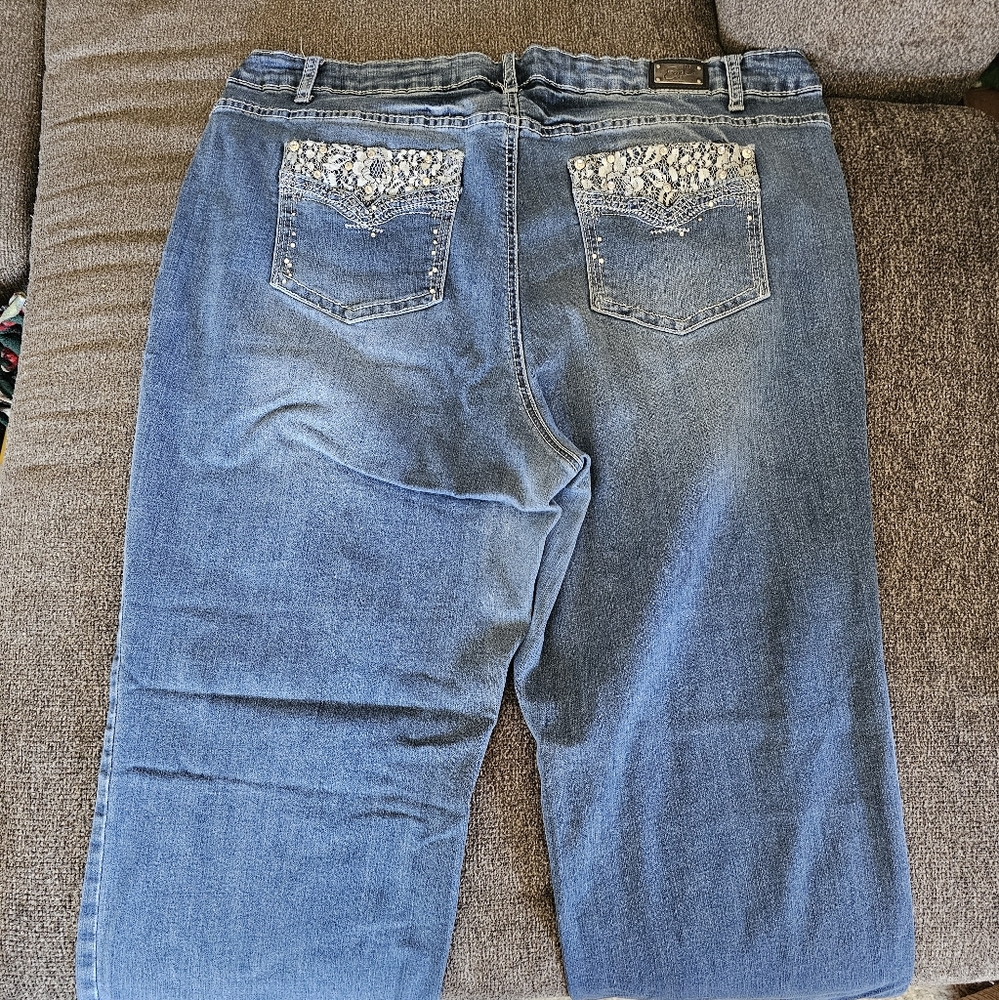 Earl Jeans